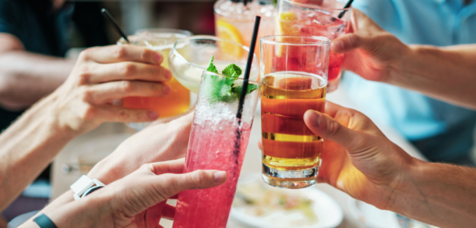 Beber alcohol, incluso eventualmente, está detrás del 55% de los casos de cáncer de hígado
