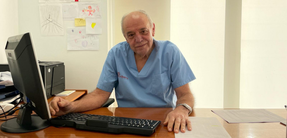 José Ramón García, jefe del servicio de Pediatría del Hospital Ribera Juan Cardona: “La vacunación juega un papel fundamental en la prevención de enfermedades”