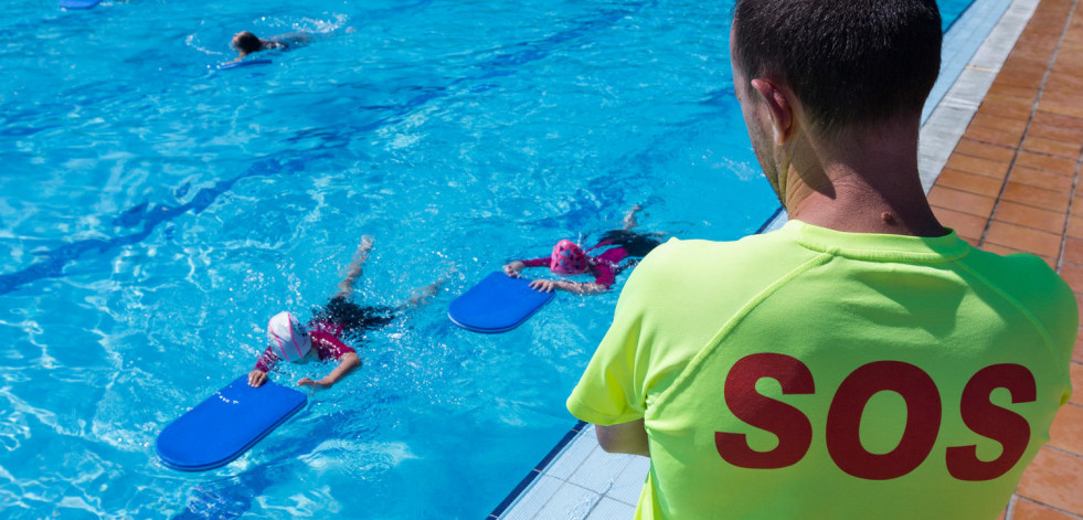 La Diputación financia el servicio de socorrismo en siete piscinas de las comarcas