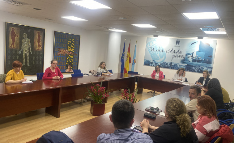 O Concello de Narón garantiza ás Anpas que asumirá o servizo de madrugadores nos colexios públicos