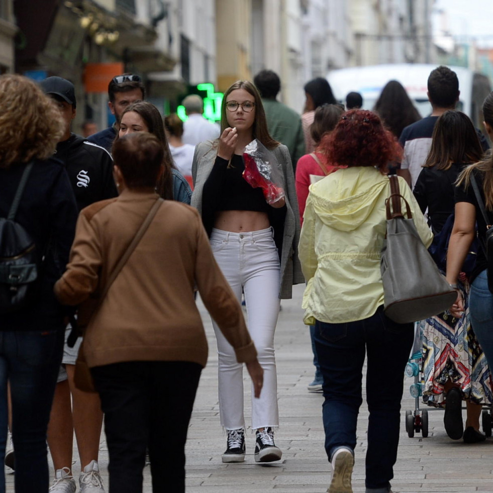 Menos gente, más empleo y casi el mismo signo político: así cambió Ferrolterra en 25 años